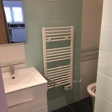 Appartement Superbe T1 Rénové Dans Maison De Charme