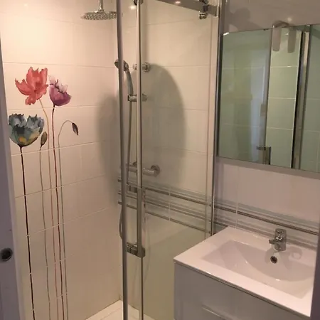 Appartement Superbe T1 Rénové Dans Maison De Charme Louviers