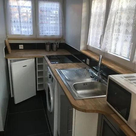 Superbe T1 Rénové Dans Maison De Charme Appartement Louviers